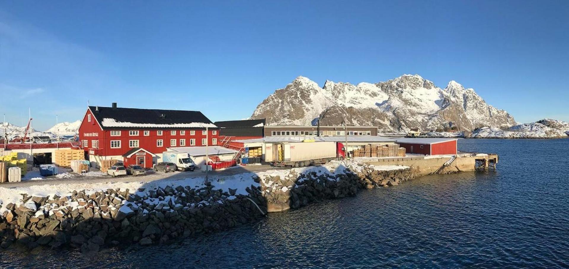 Ny Leilighet I Henningsvaer! エクステリア 写真